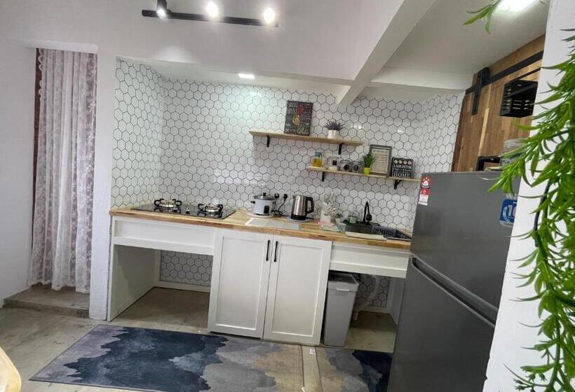 모텔 Suasana Stay & Homestay Near Umt Unisza Ipg Mrsm Kuala Nerus, Terengganu