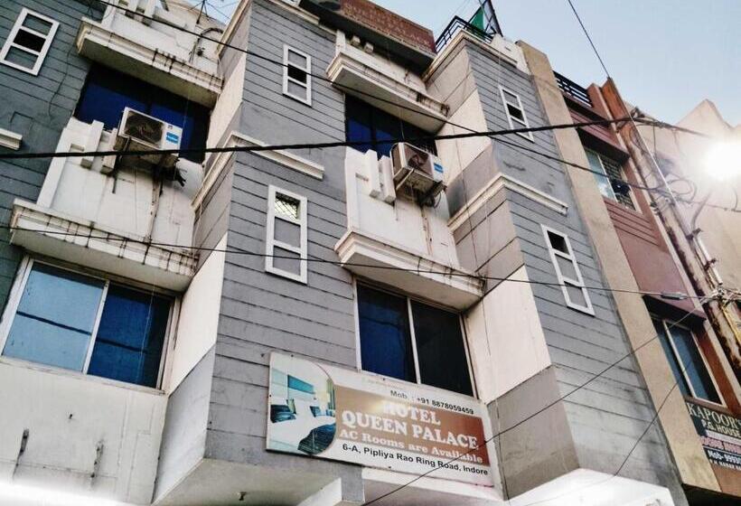 Oyo Hotel Queen Palace