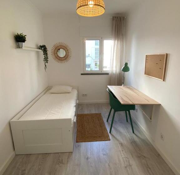 펜션 Carcavelos Beach Shared Serviced Apartment 3