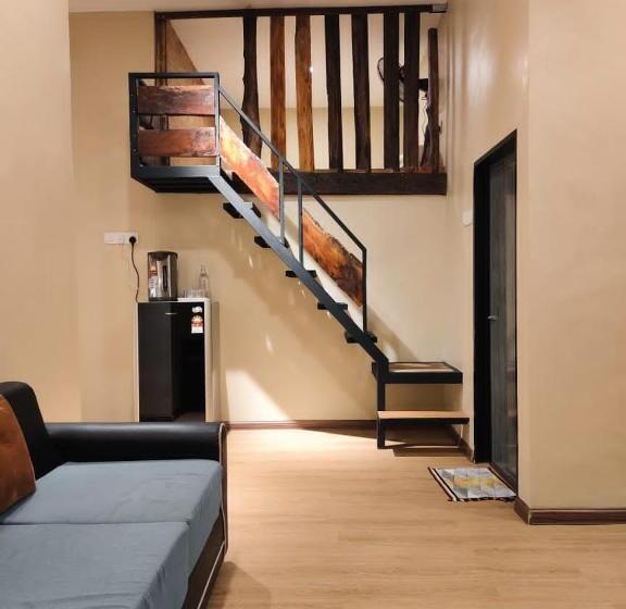 Pensjonat Chalet Kampung Yan