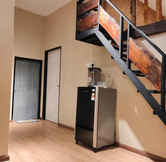 Pensjonat Chalet Kampung Yan