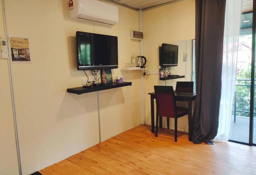 Pensjonat Chalet Kampung Yan