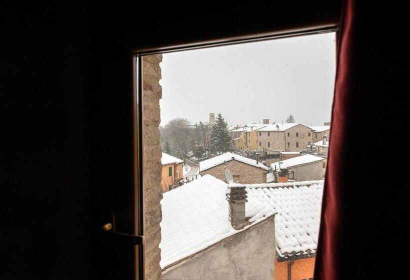 بنسيون Degli Alessandri Palace