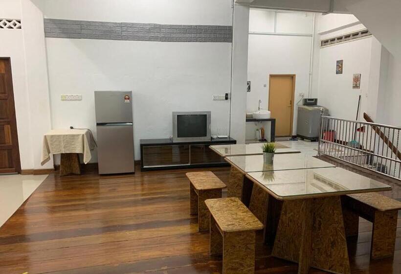 펜션 La Wood Homestay