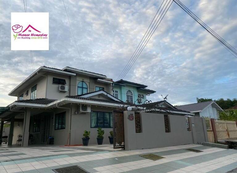 پانسیون Mawar Homestay Kuching