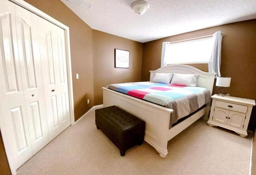 펜션 Private, Spacious, & Bright Home