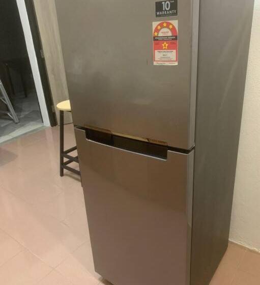 펜션 Queen Room Semi Attached Bathroom Bukit Mertajam Alma Impian