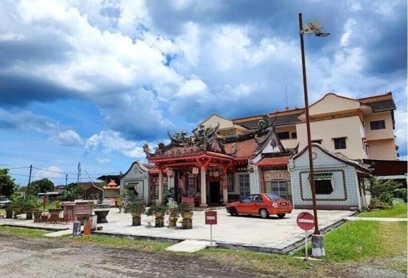 Пансион Raintown Inn Taiping