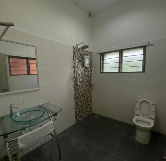 Пансион Raintown Inn Taiping