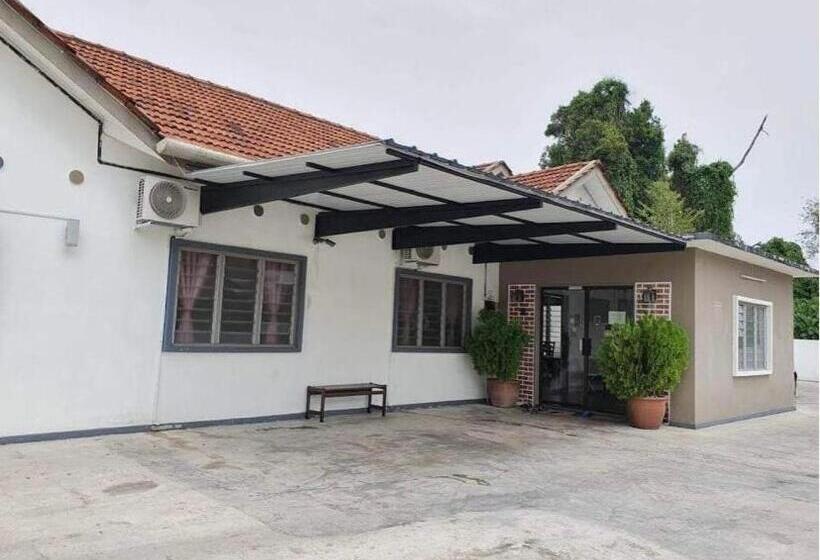 Пансион Raintown Inn Taiping