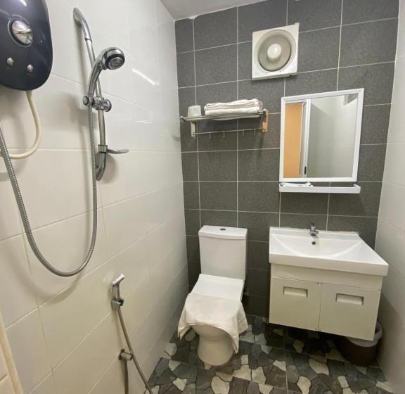 Пансион Raintown Inn Taiping