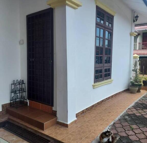 פנסיון Room 345