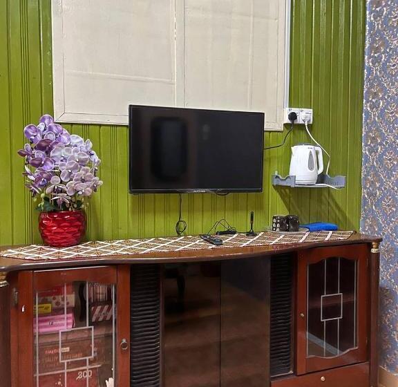 Пансион Roomstay Budget Kuala Terengganu Desa Chendering Private Bathroom