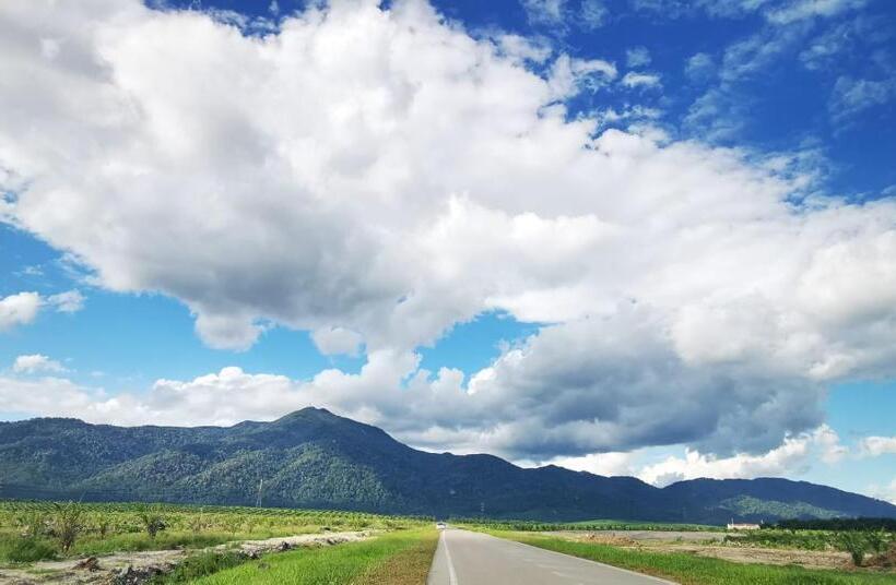 Pensão Spacious Room In Gunung Ledang