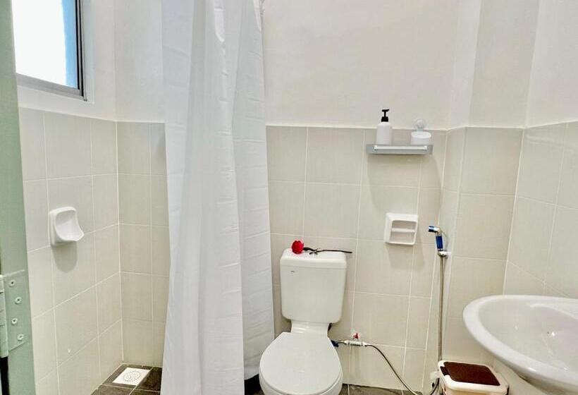 膳宿费 The Palace Guest House, Seri Gading Batu Pahat