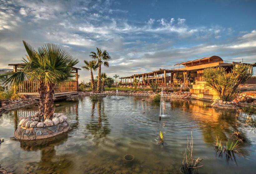 پانسیون The Ranch Resort