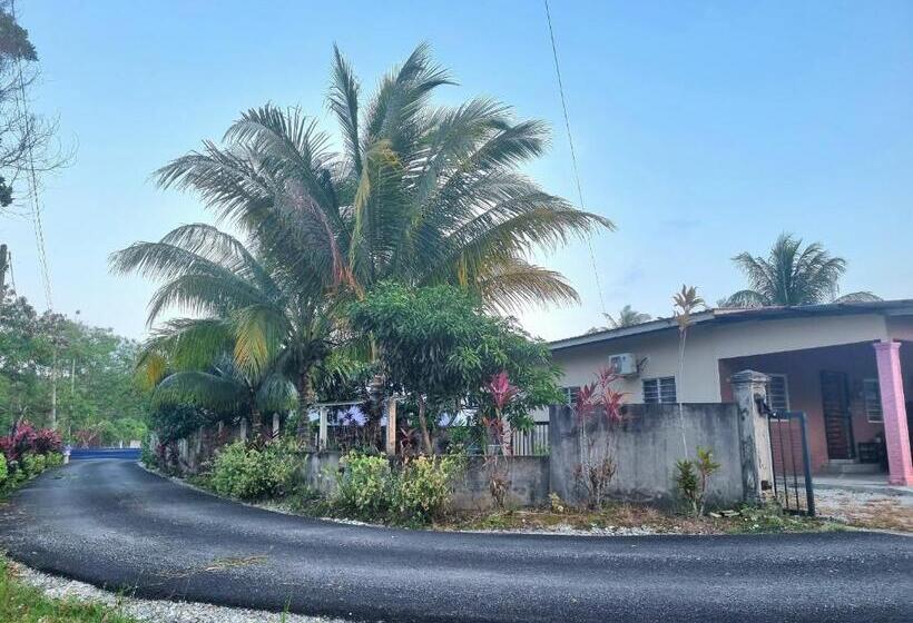 ペンション Umar S Tiny House