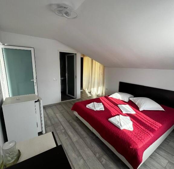 膳宿费 Vila Iris Mamaia Nord