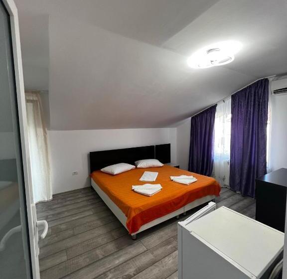 膳宿费 Vila Iris Mamaia Nord