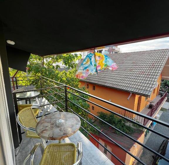 膳宿费 Vila Iris Mamaia Nord