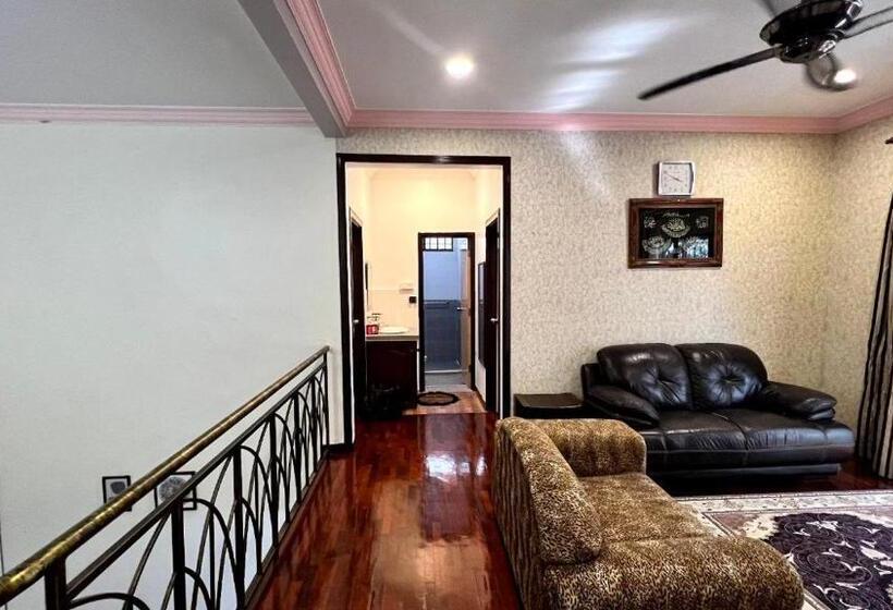 بنسيون Yb Guest House 4 Bilik 5 Katil