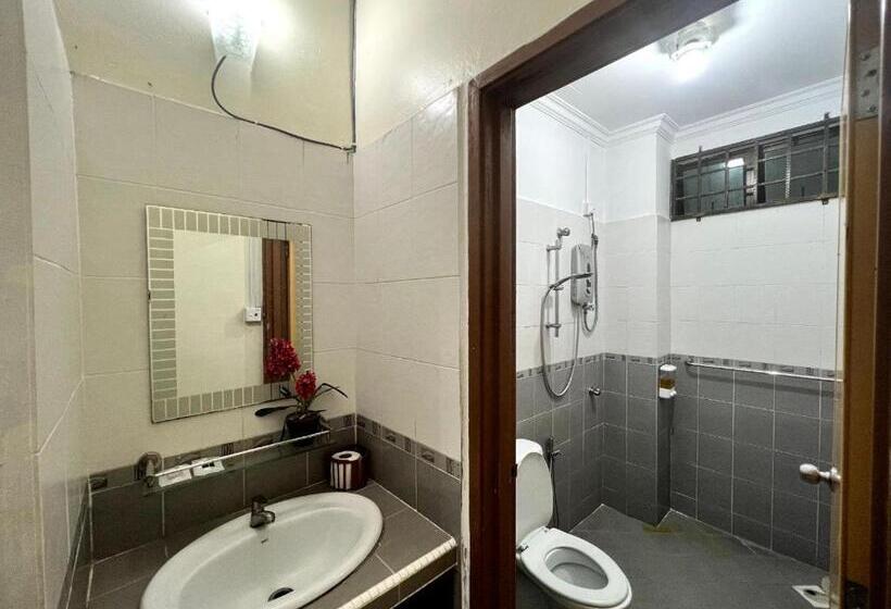 بنسيون Yb Guest House 4 Bilik 5 Katil