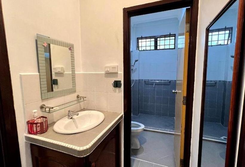 بنسيون Yb Guest House 4 Bilik 5 Katil