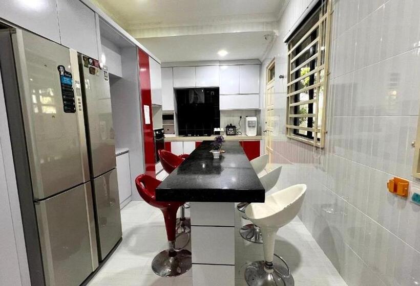 بنسيون Yb Guest House 4 Bilik 5 Katil