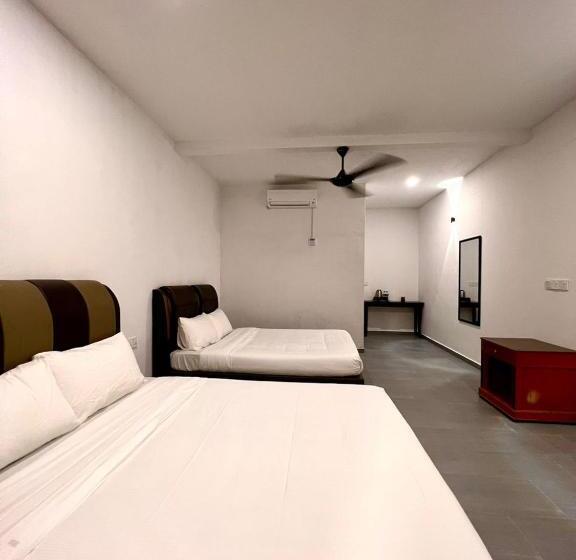 אתר נופש Dumba Bay Tioman