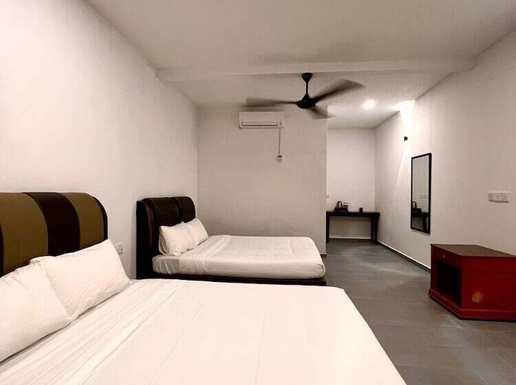 استراحتگاه Dumba Bay Tioman