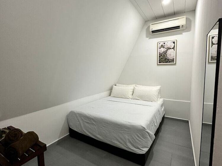 אתר נופש Dumba Bay Tioman