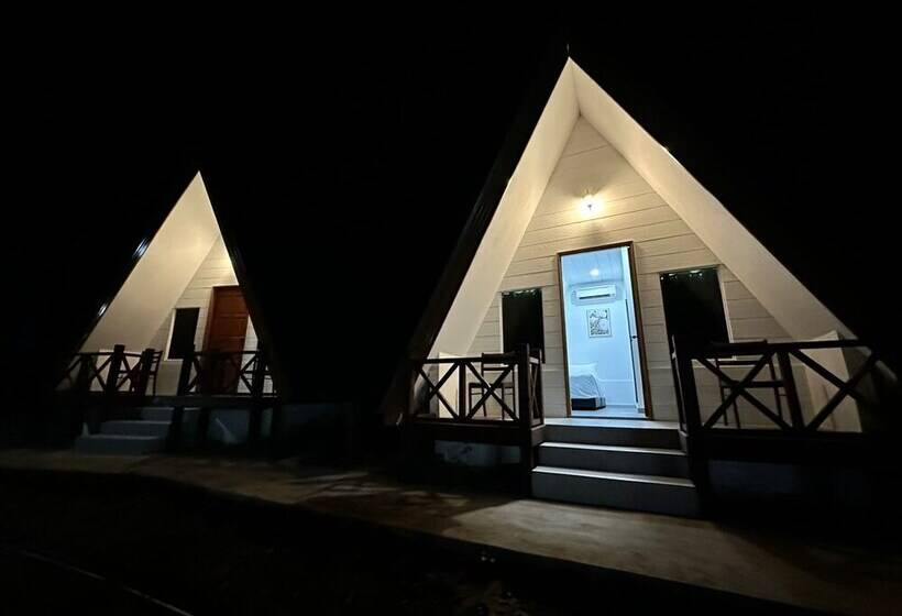 אתר נופש Dumba Bay Tioman