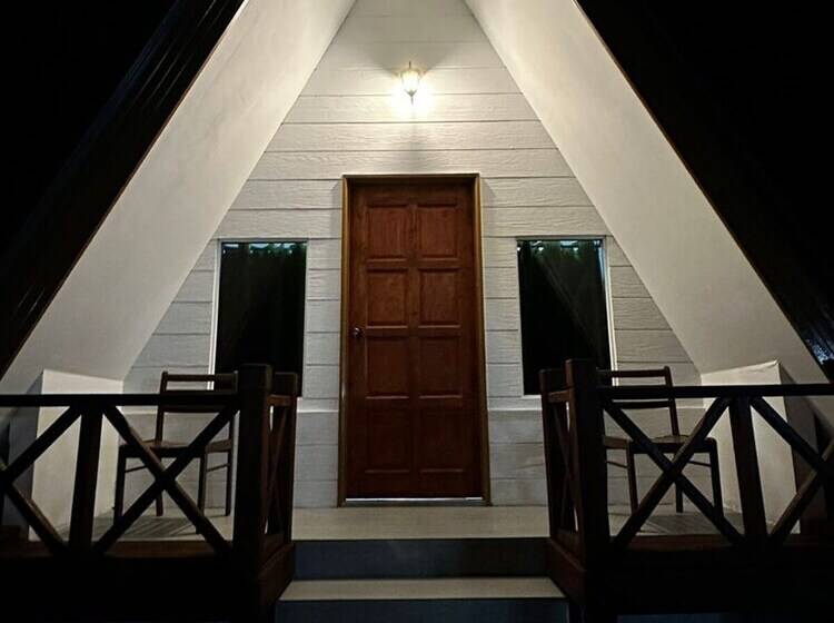 אתר נופש Dumba Bay Tioman