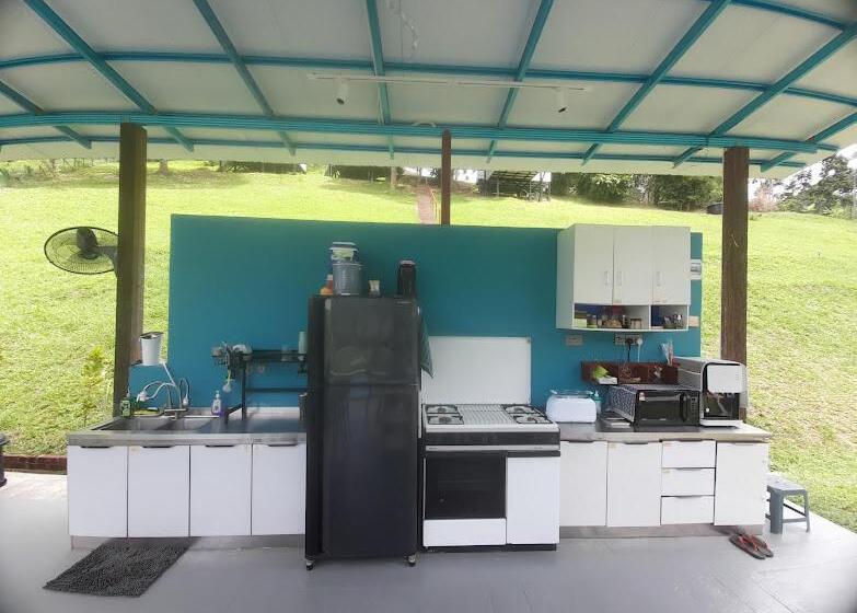 אתר נופש The Hill