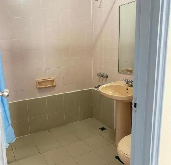 Курорт The Regency Tanjung Tuan Private Unit Homestay Seaview