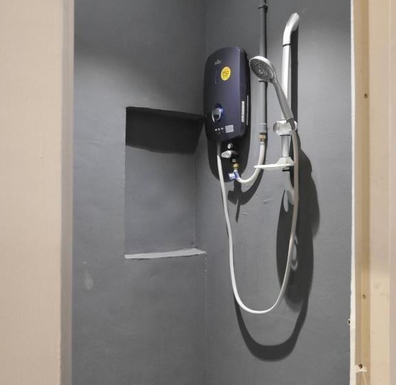 Route Five Hostel Dorm Kuala Selangor