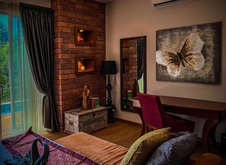 Royale Riviera Resort Private Pool Villas