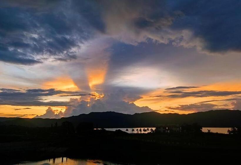 Terinai Tasoh Lake View Resort