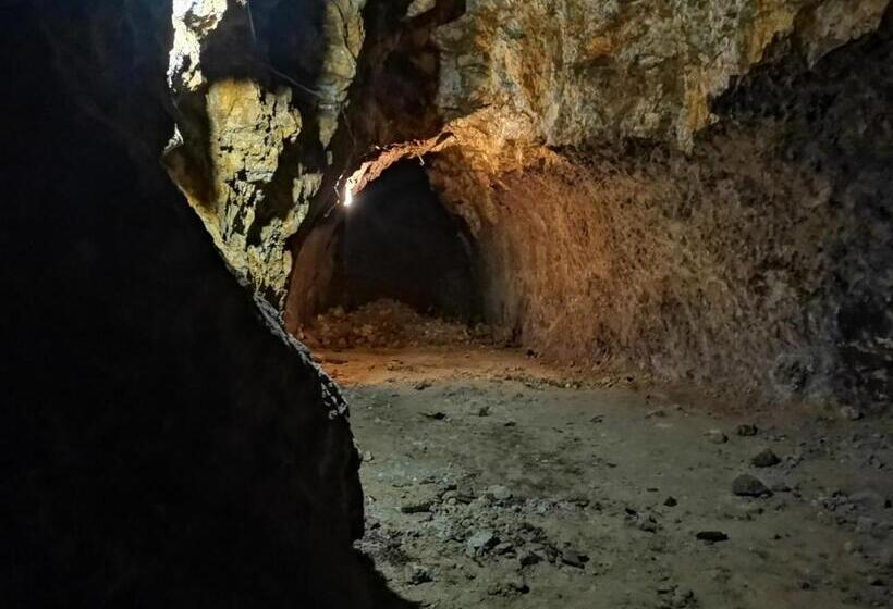 هاستل апартаменты в центре ужгорода скала