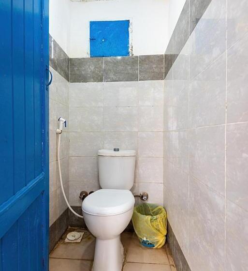 هاستل Greek Economy