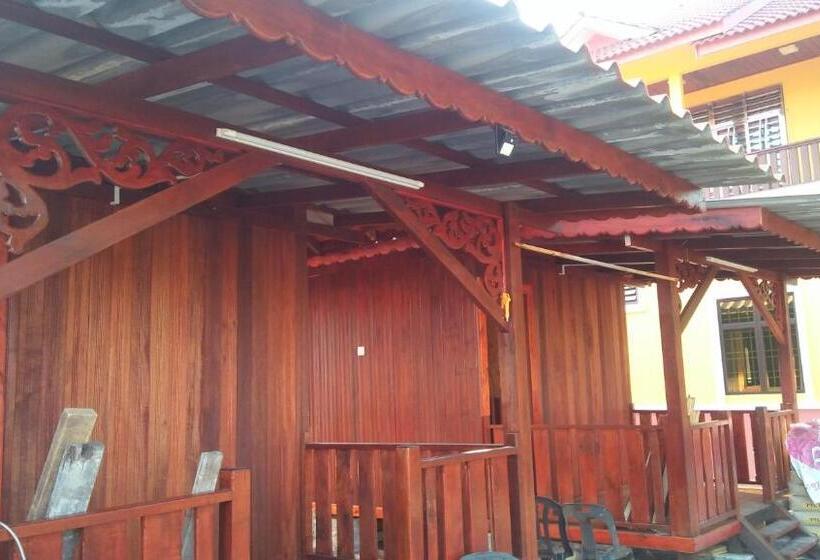 فندق صغير Chalet Kb Wakaf Kayu