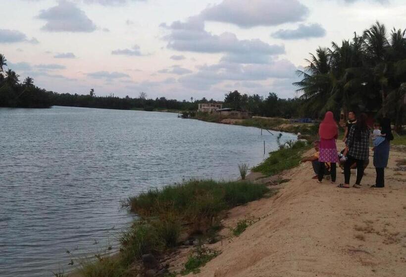 فندق صغير Chalet Kb Wakaf Kayu