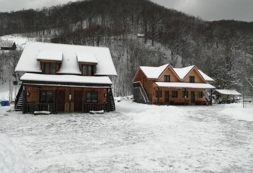 הוסטל Complex Turistic Nora Rau Sadului