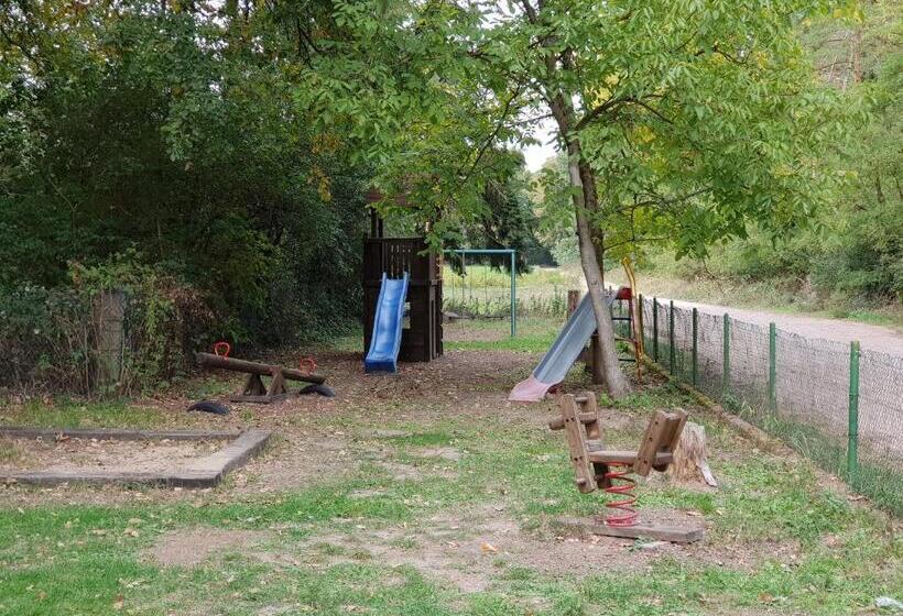 ユースホステル Ganerb