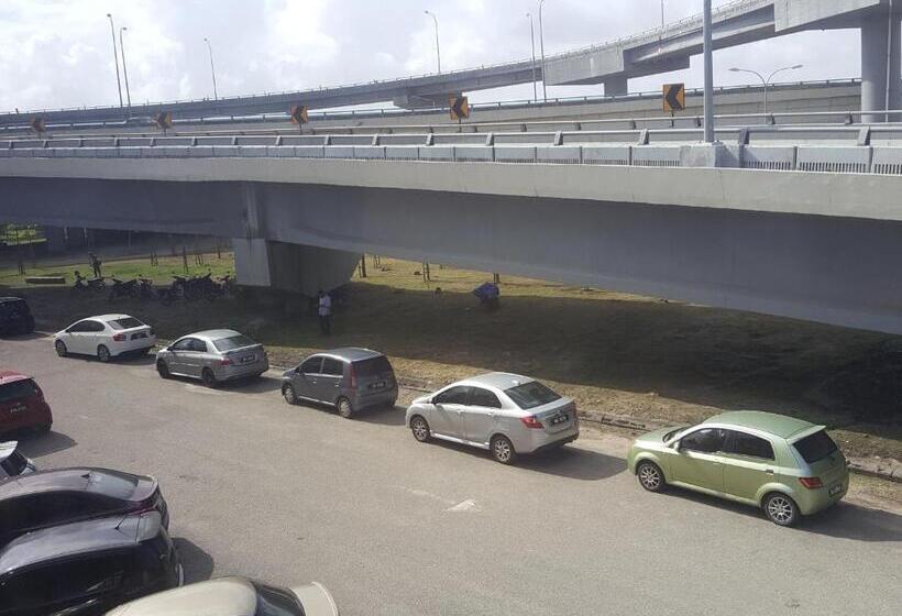 הוסטל Ilhamku Inn