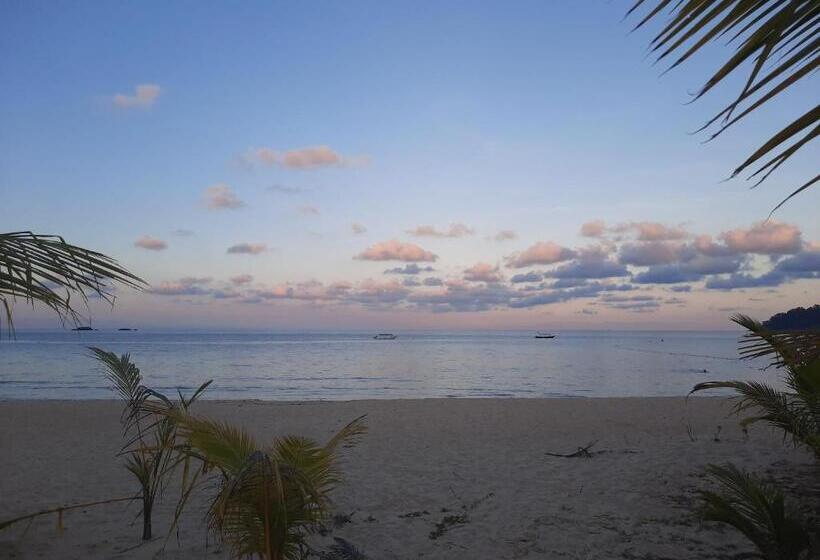 فندق صغير Juara Seaview Chalet, Kampung Juara