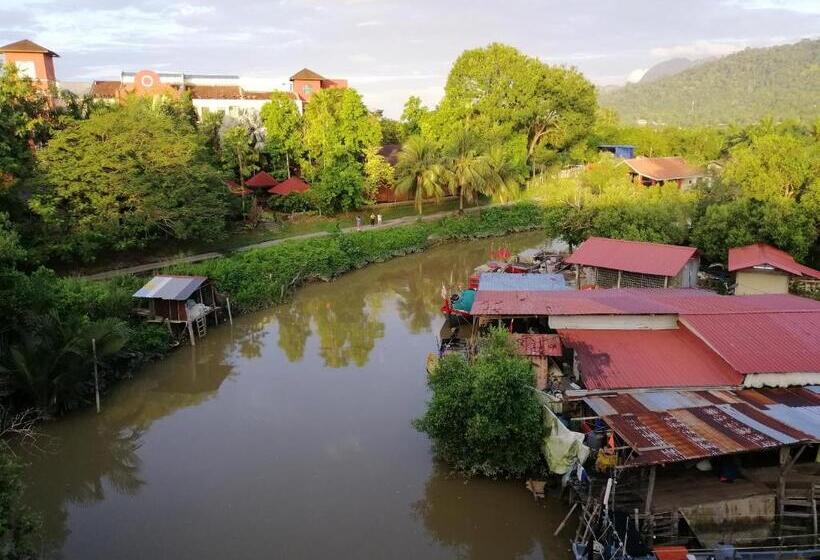 旅馆 Teriang Village Inn