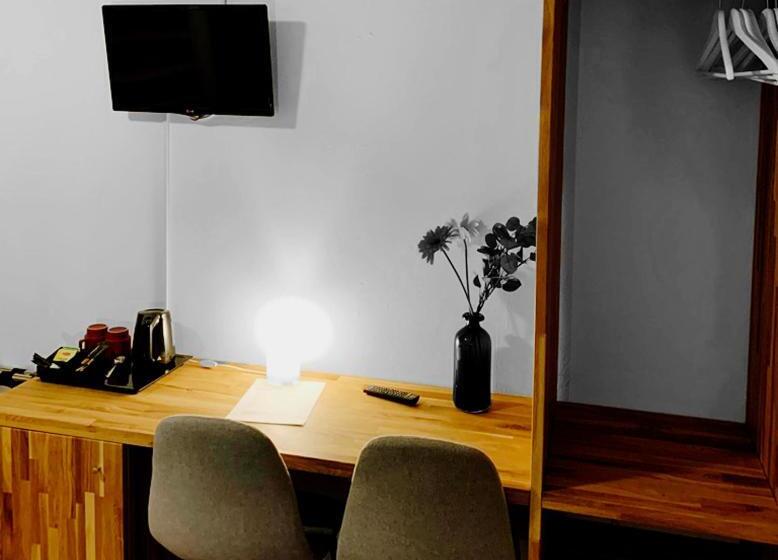 B&b En Vakantiewoningen  T Wienhoes