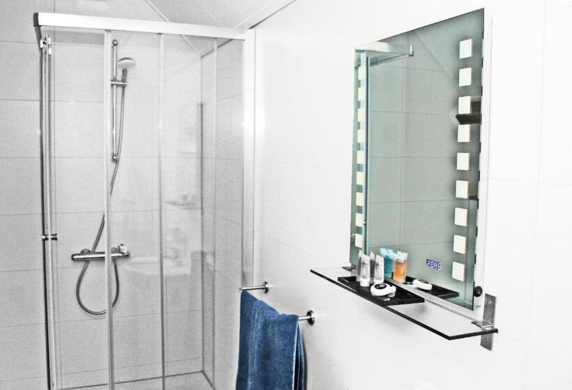 B&b En Vakantiewoningen  T Wienhoes