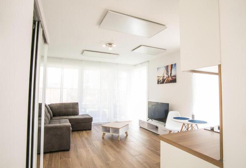 민박 Anchor Apartman By Hellobalatonlelle